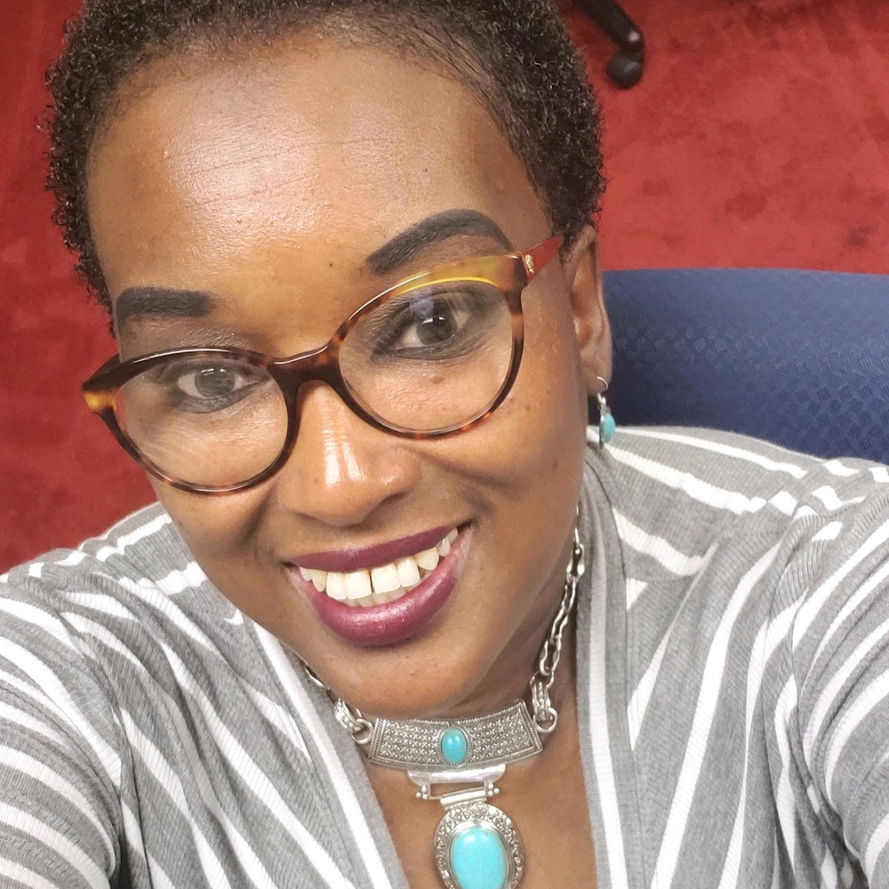 Meet your Posher, Diwona